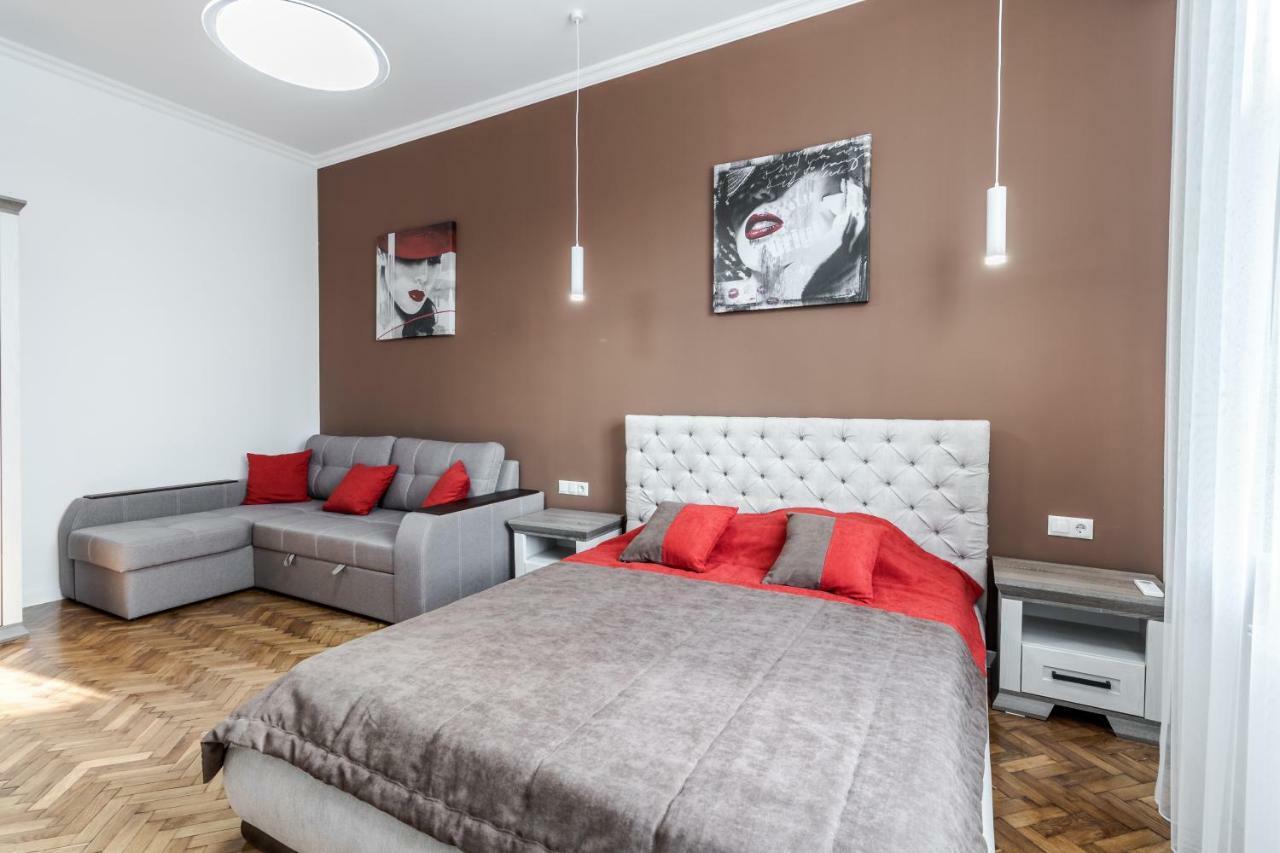 Inshiapartments On Liberty Avenue 2 利沃夫 外观 照片